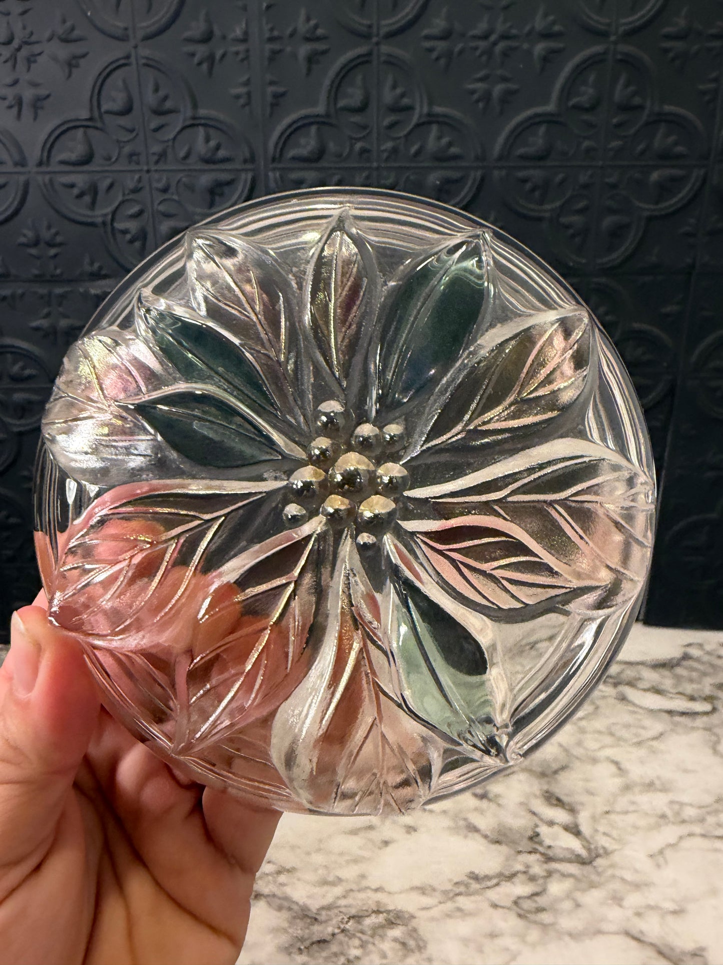Poinsetta Round Glass Dish