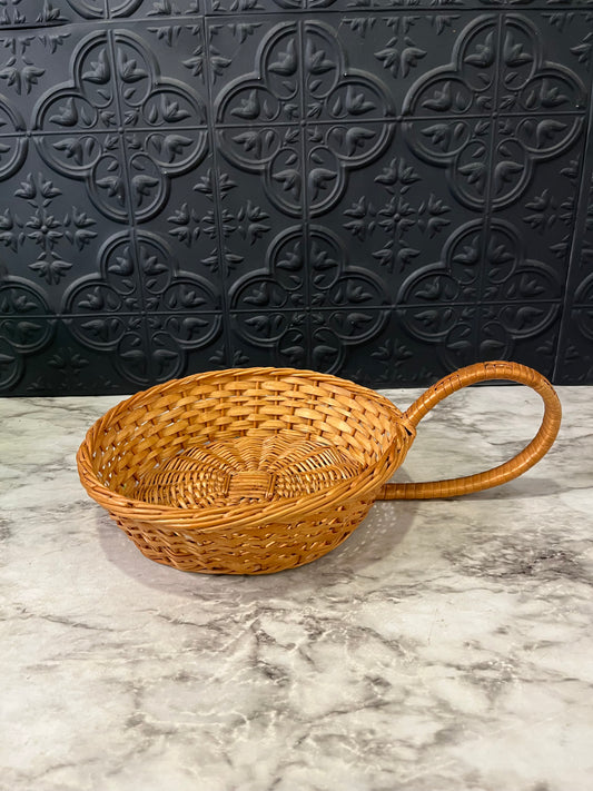 Round Wicker Basket with large Side Handle