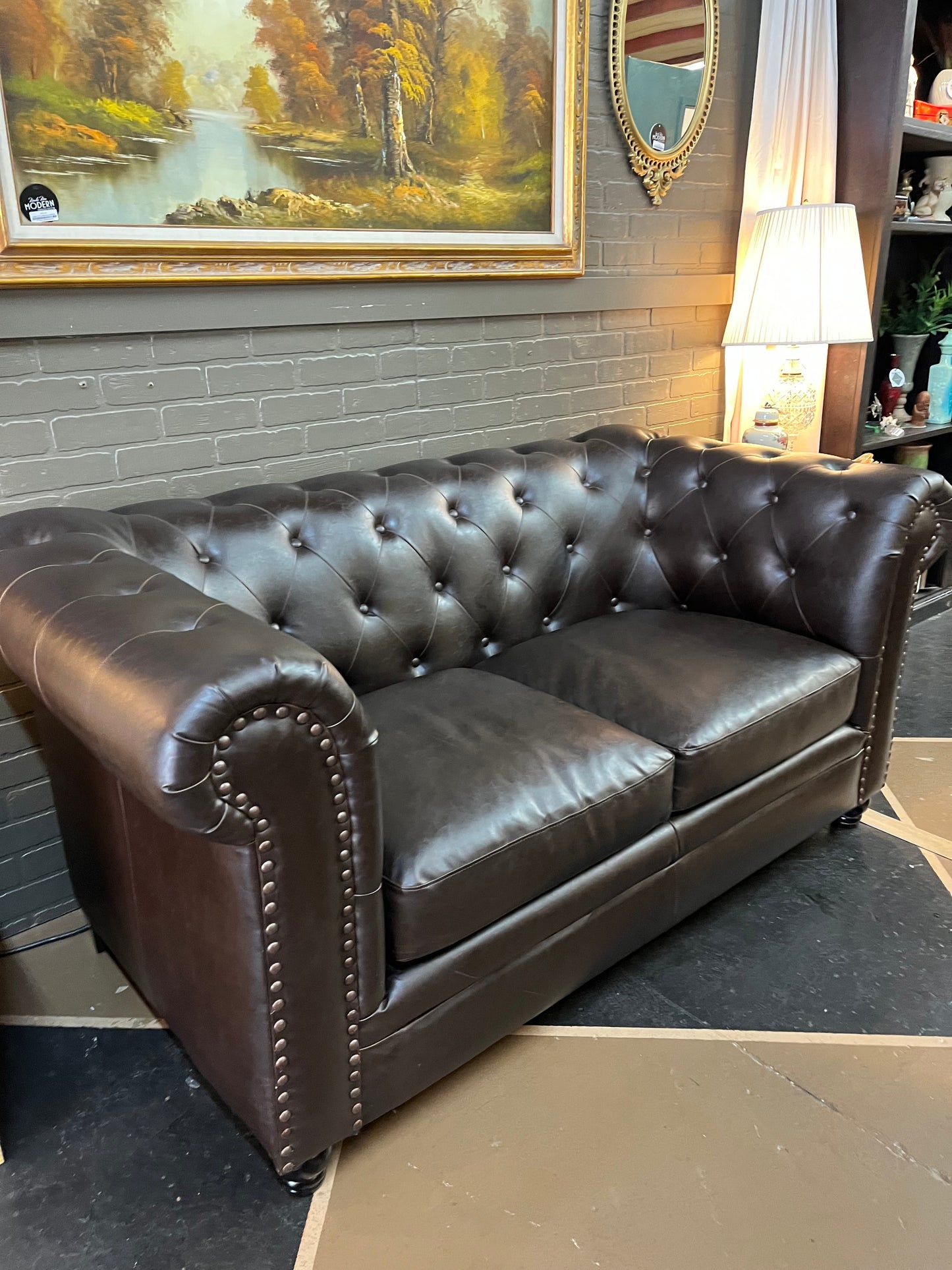 Brown Sofa Chesterfield Style
