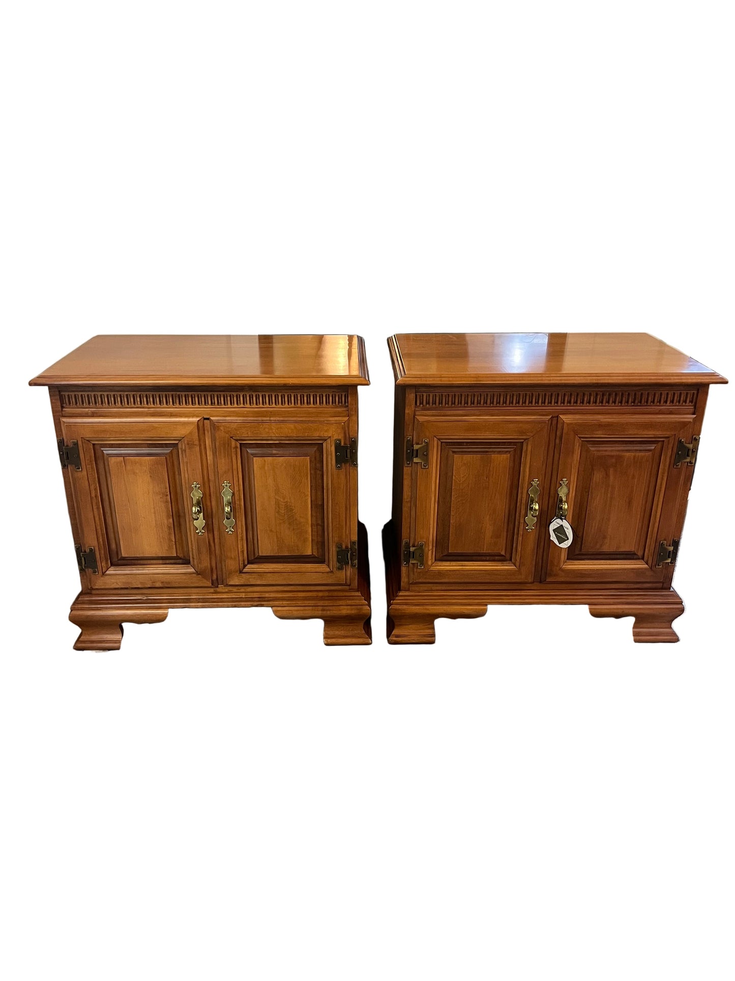 Vintage Teller City Chair Co Colonial Style Maple Nightstand Set