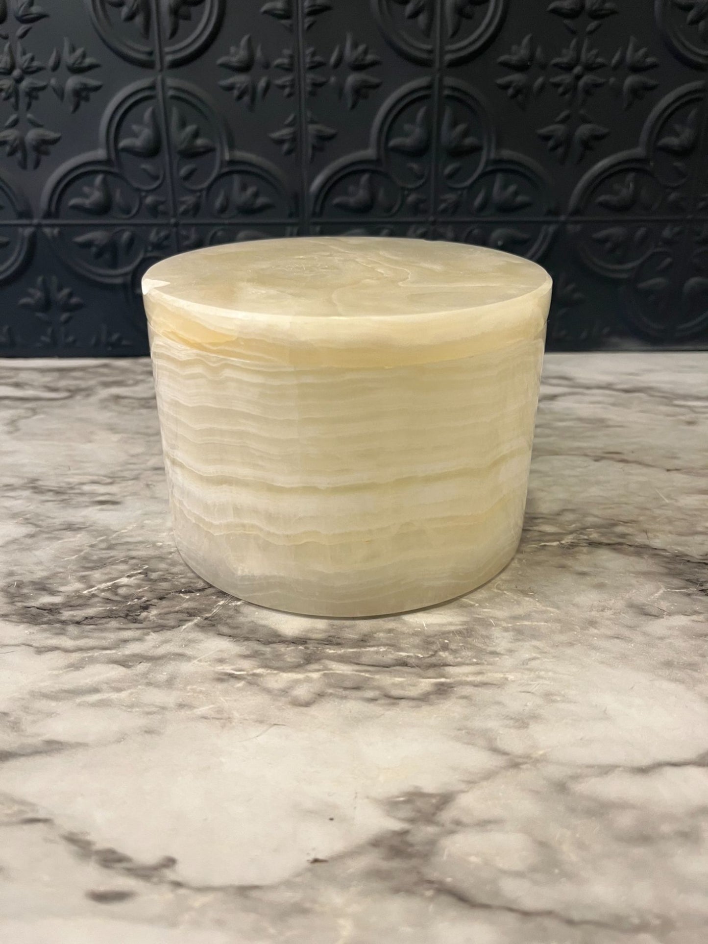 Round Marble Jar with lid