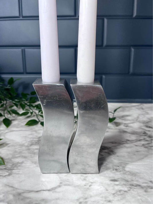 Aluminum wavy candle holders