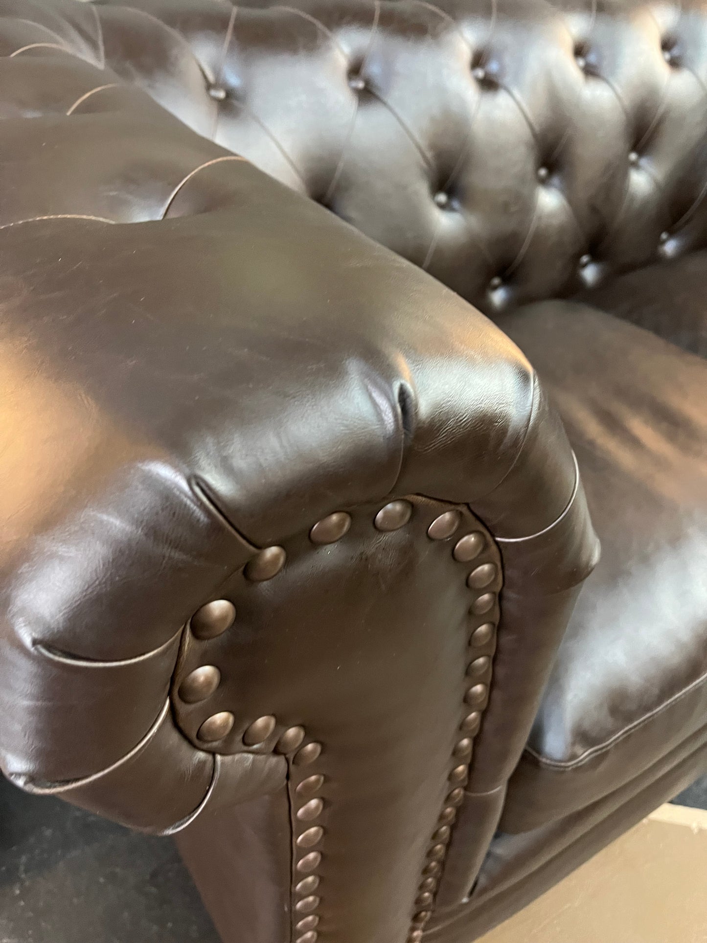 Brown Sofa Chesterfield Style