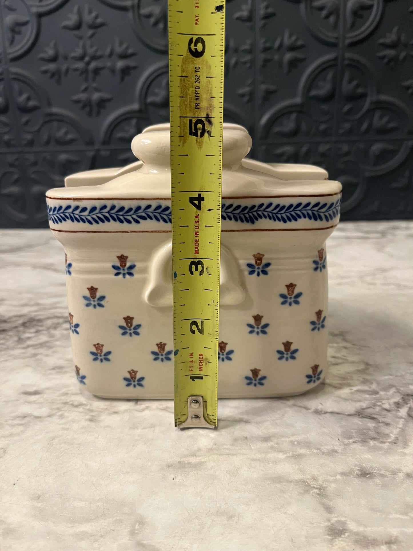 Country Field Blue and White Napkin Holder