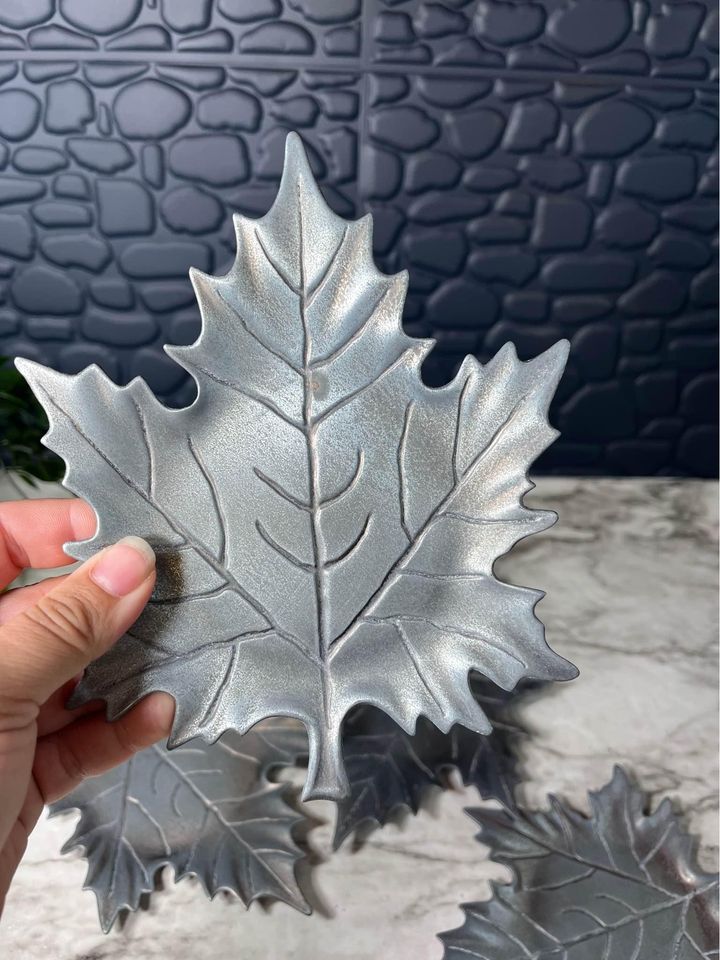 Pewter maple leaf set of 4