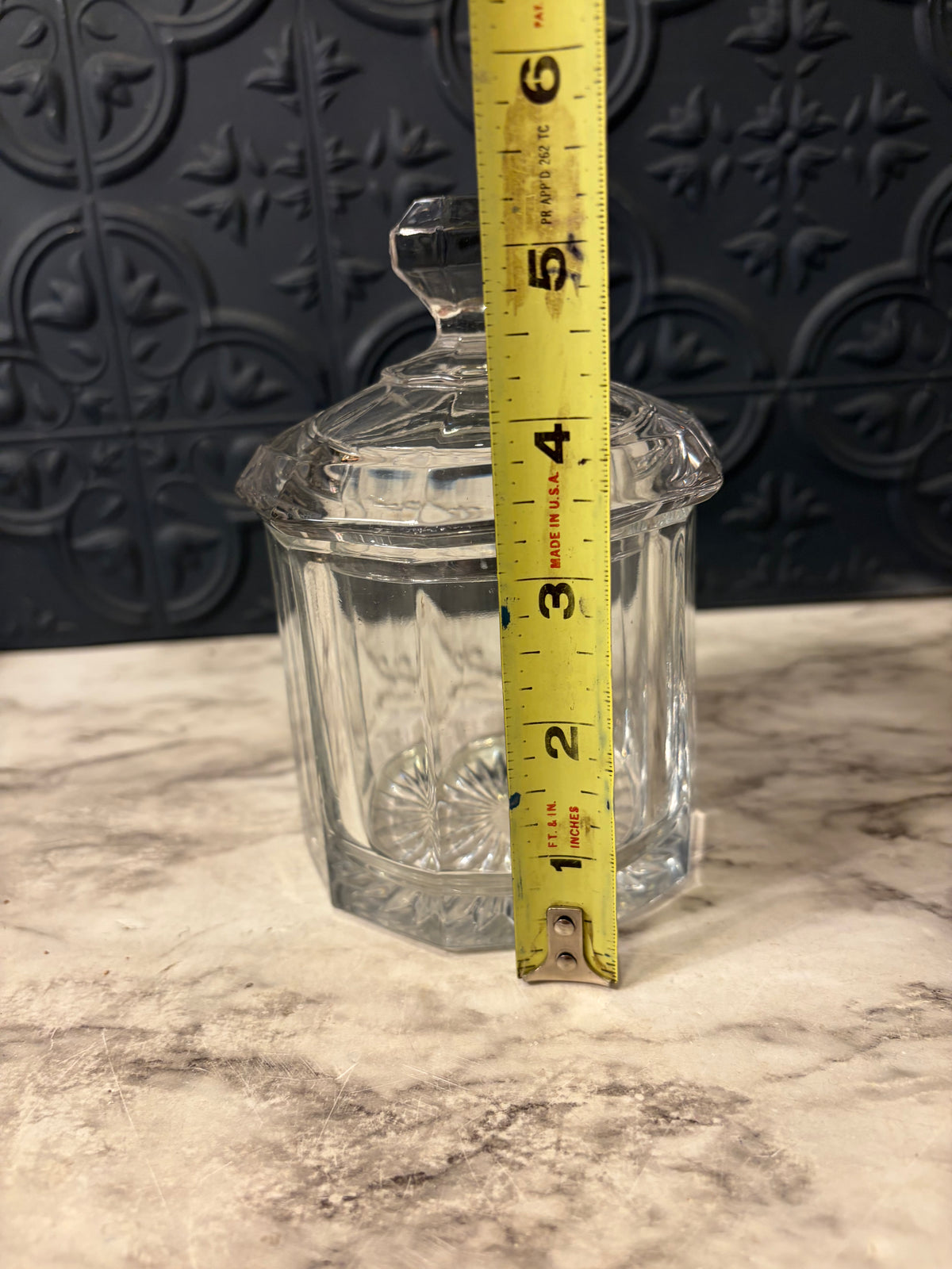 Crystal Biscuit Jar with Lid and Starbust bottom