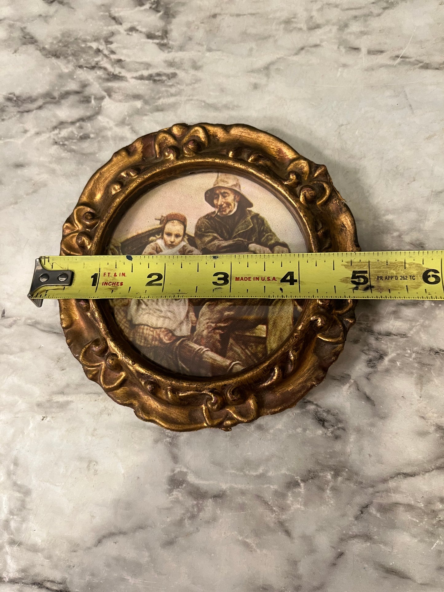 Round Vintage Frame with Print of Old Man and Daughter