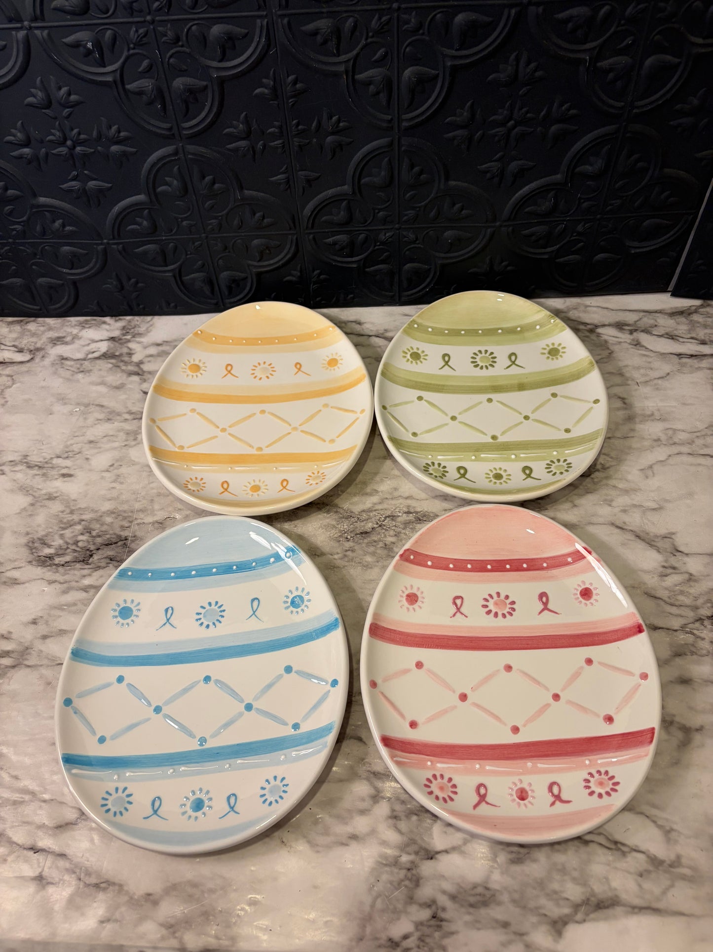 Set of 4 Pottery Barn Easter Egg Plates