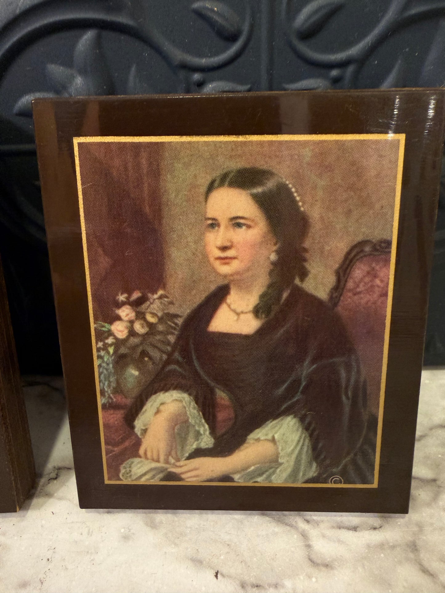 Abe and Mary Todd Lincoln Small Wood Hangings