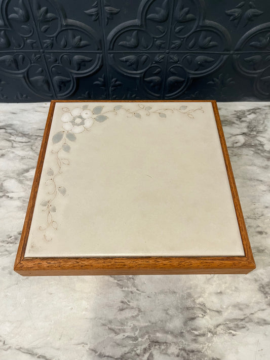 Tile Trivet with White Daisy