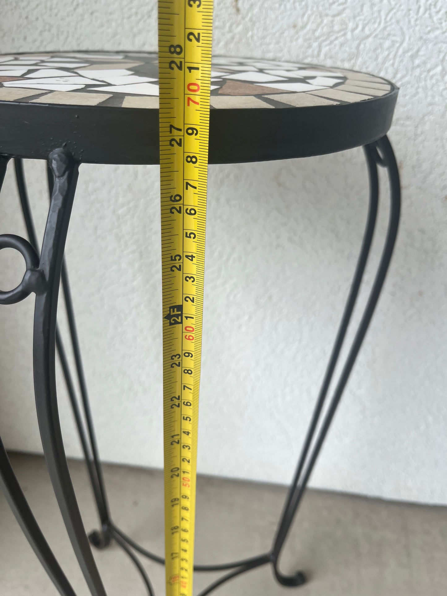 Black Metal Mosaic Plant Stand