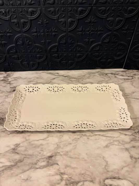 Peppertree Tabletops Rectangle Lace Edge Platter