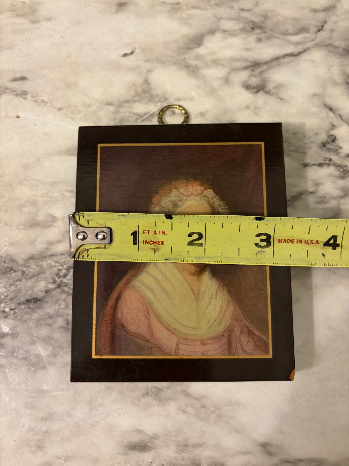 George and Martha Washington Small Wood hangings