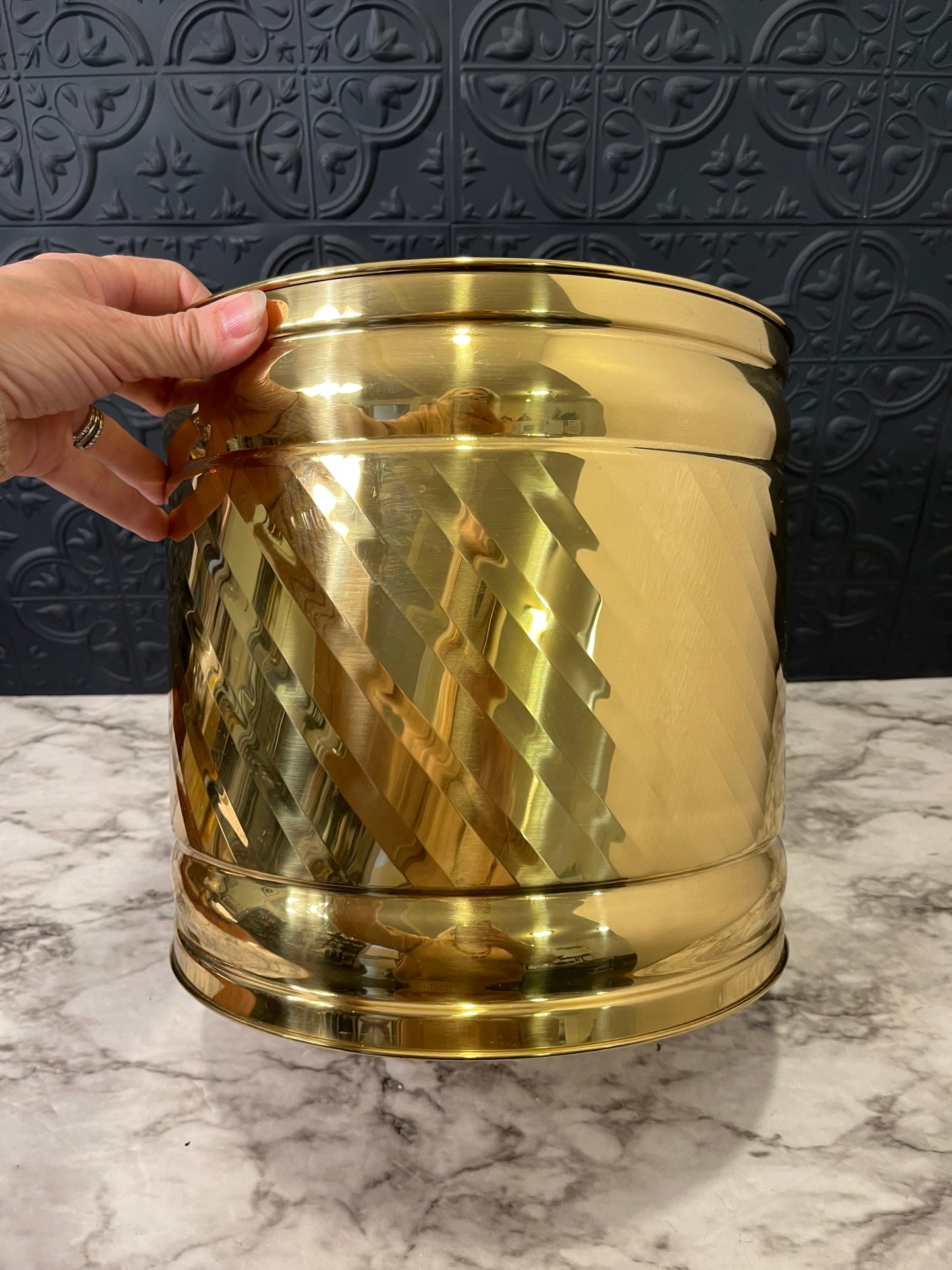 Brass planter 10"