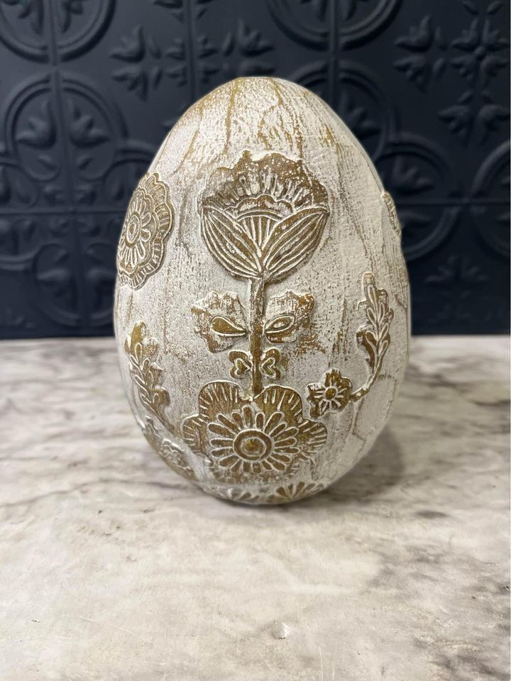 Resin Floral cream Egg decor