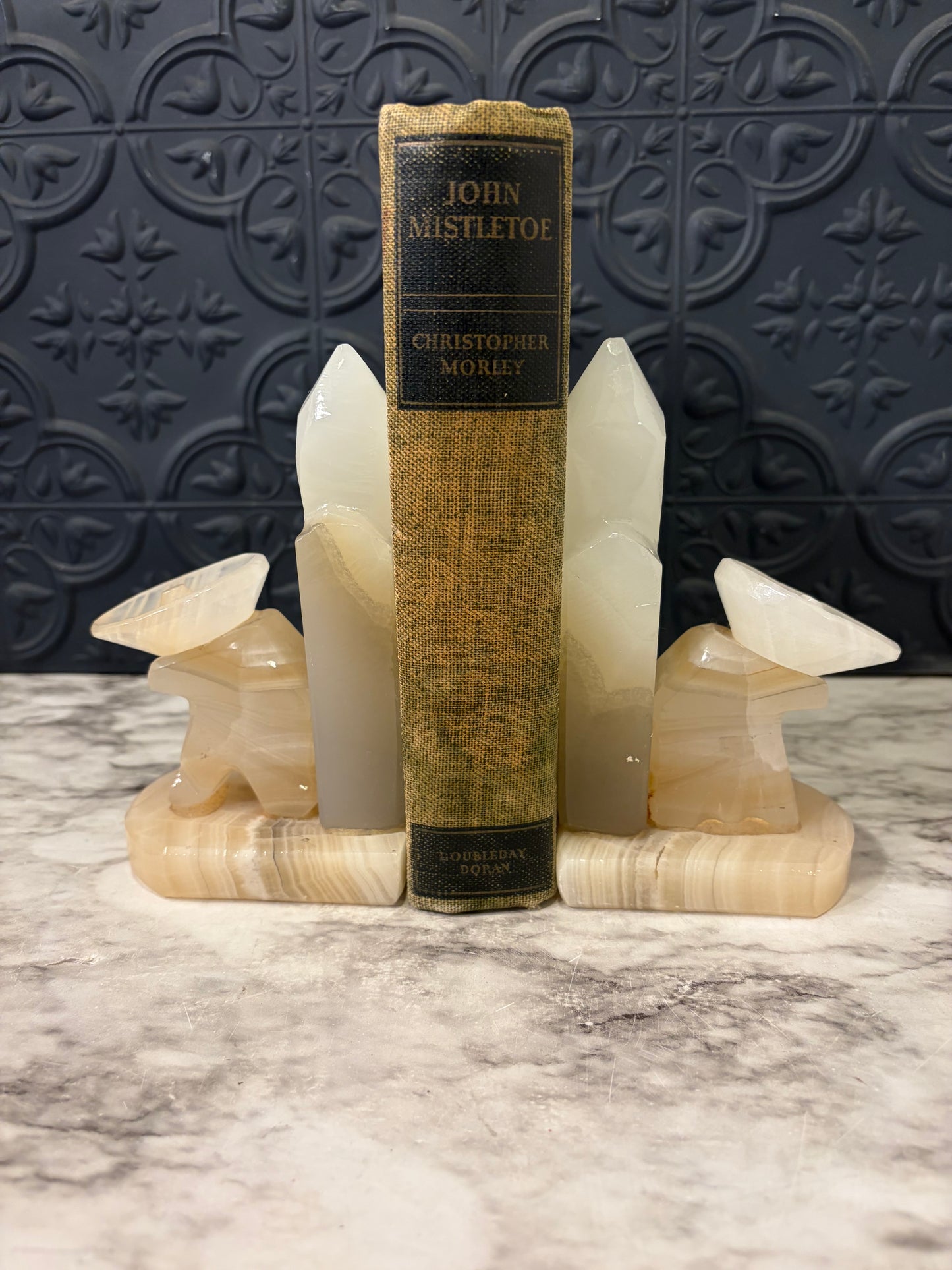 Cream Onyx Siesta Bookend set of 2