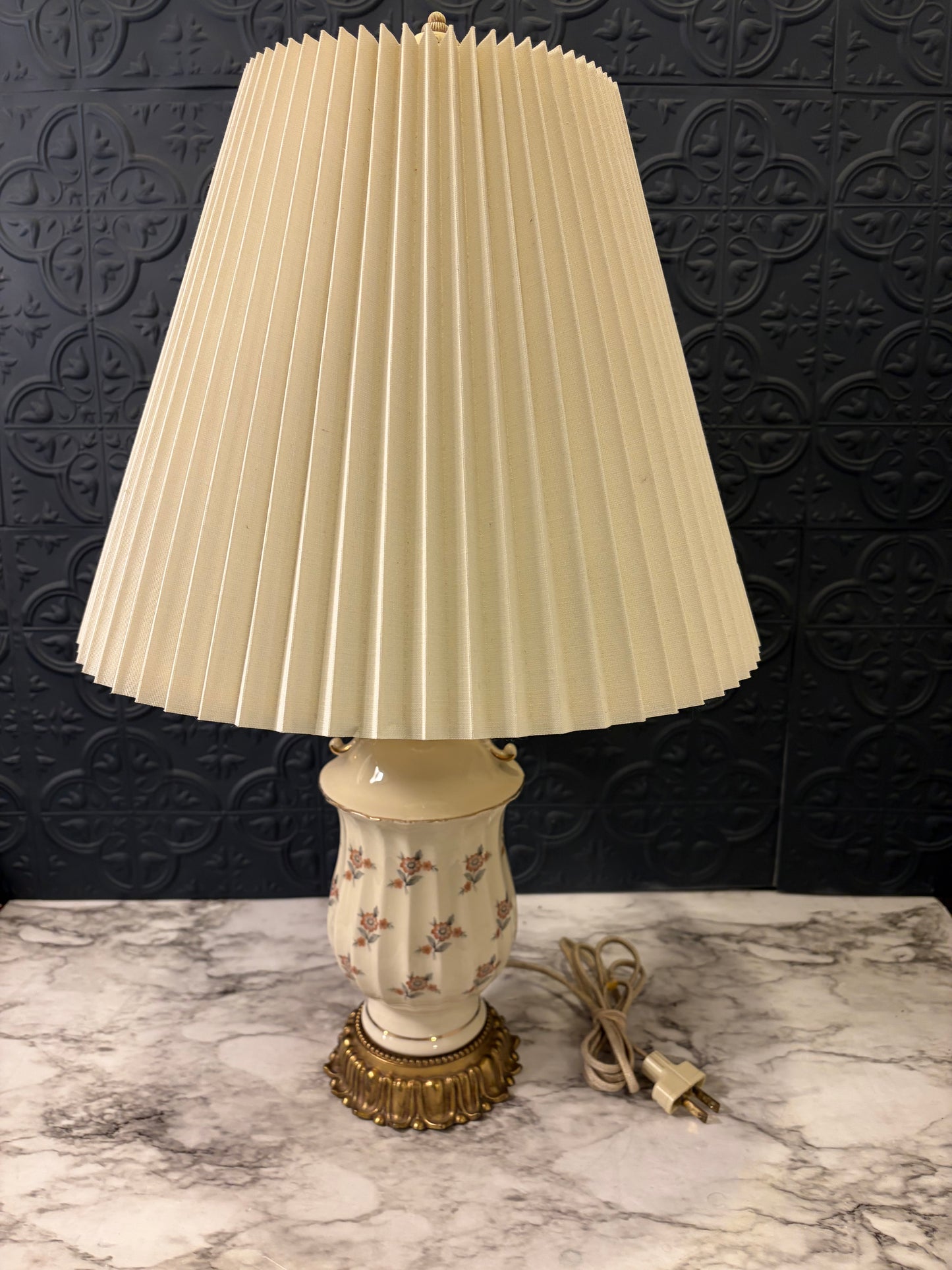 Cream Porcelain Lamp with Daisy Detail
