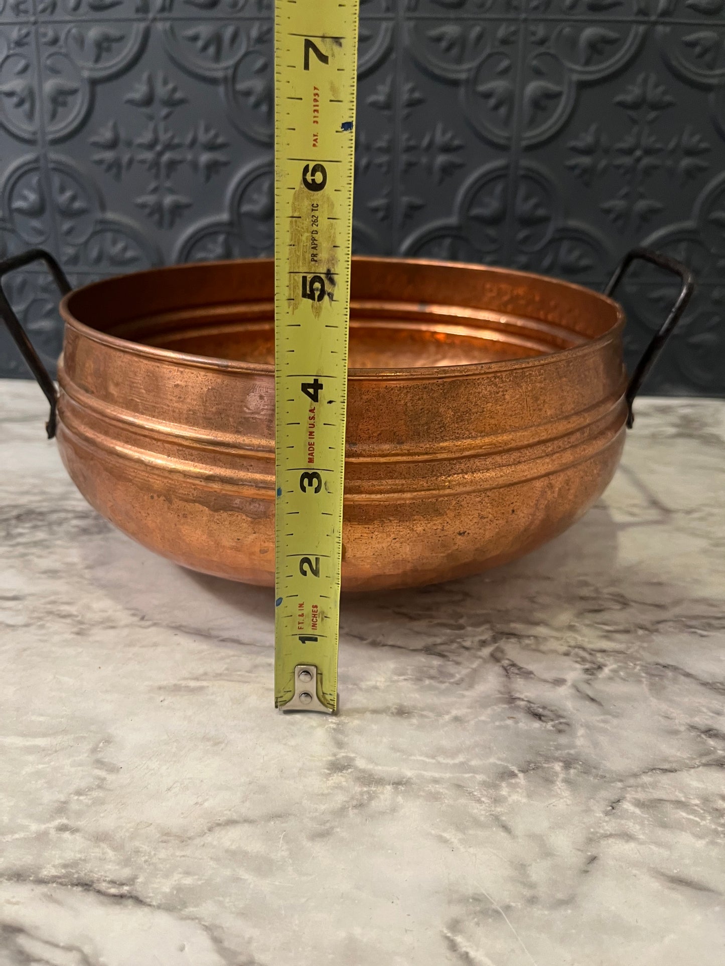 Hammered Copper Round pot with Black Metal Handles