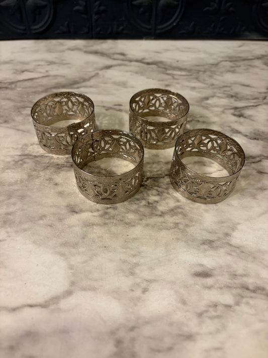 set of 4 Silverplate Napkin Rings Fleur De lis