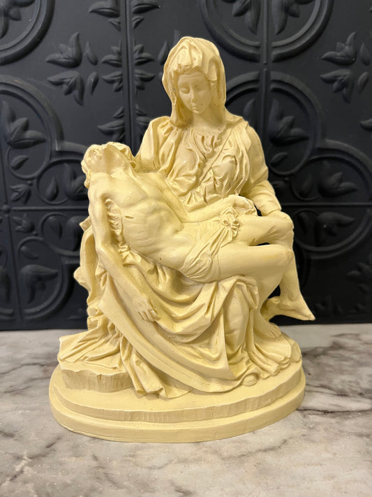 La Pieta Resin Statue
