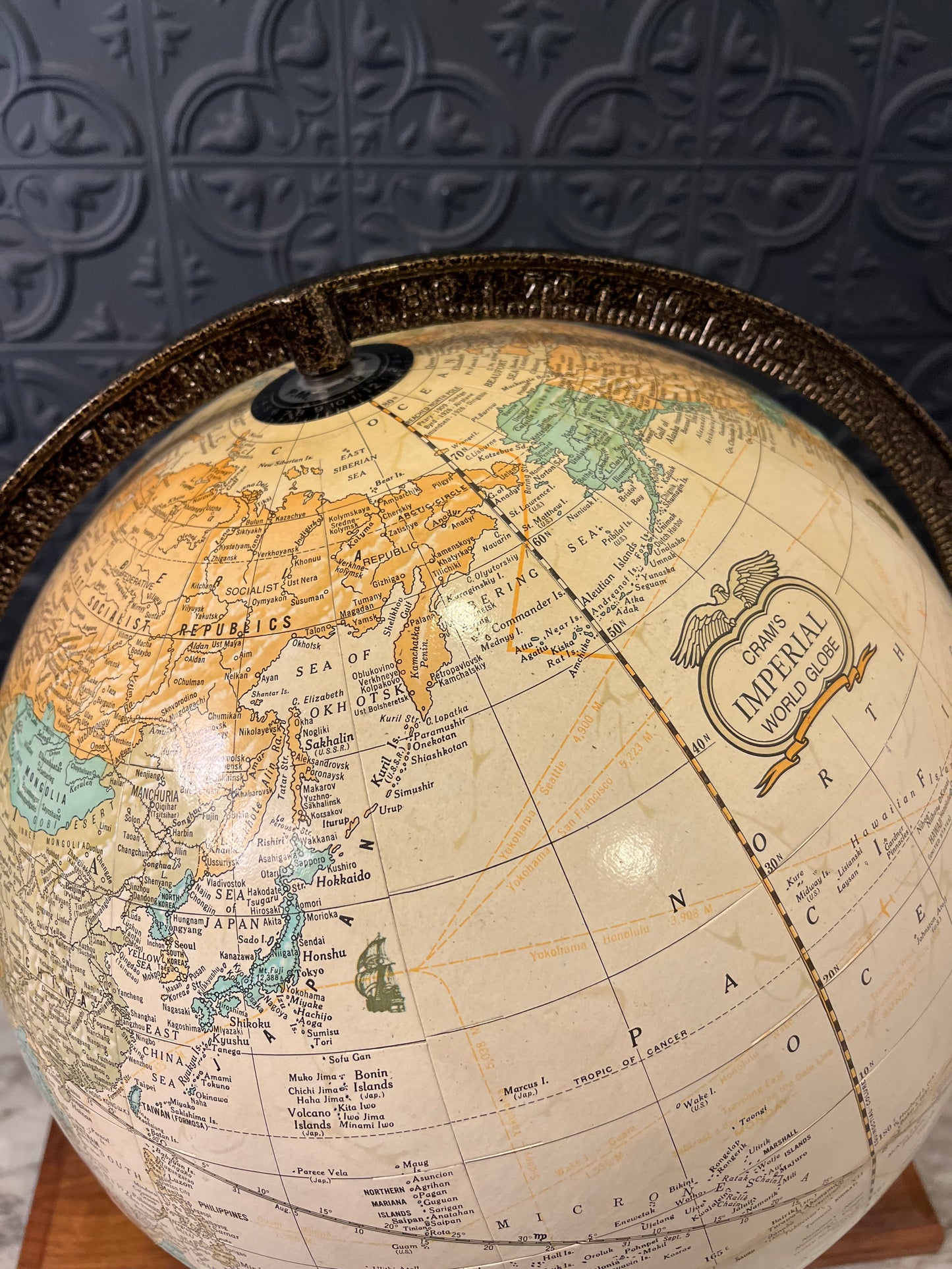 Crams Imperial World Globe on Stand with Atlas
