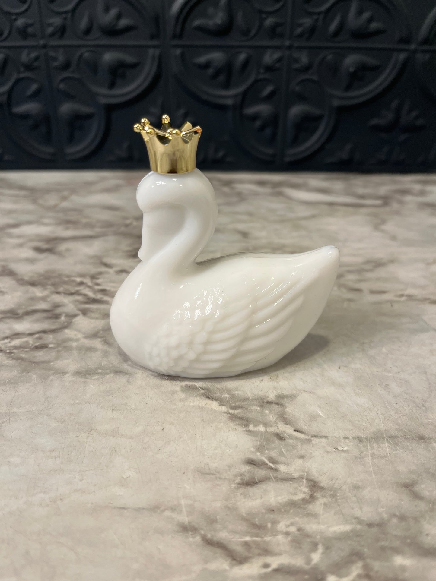 Vintage Avon Royal White Milk Glass Swan