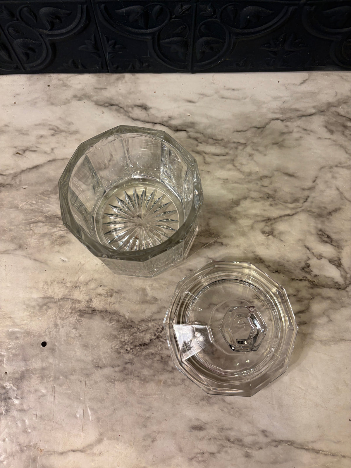 Crystal Biscuit Jar with Lid and Starbust bottom