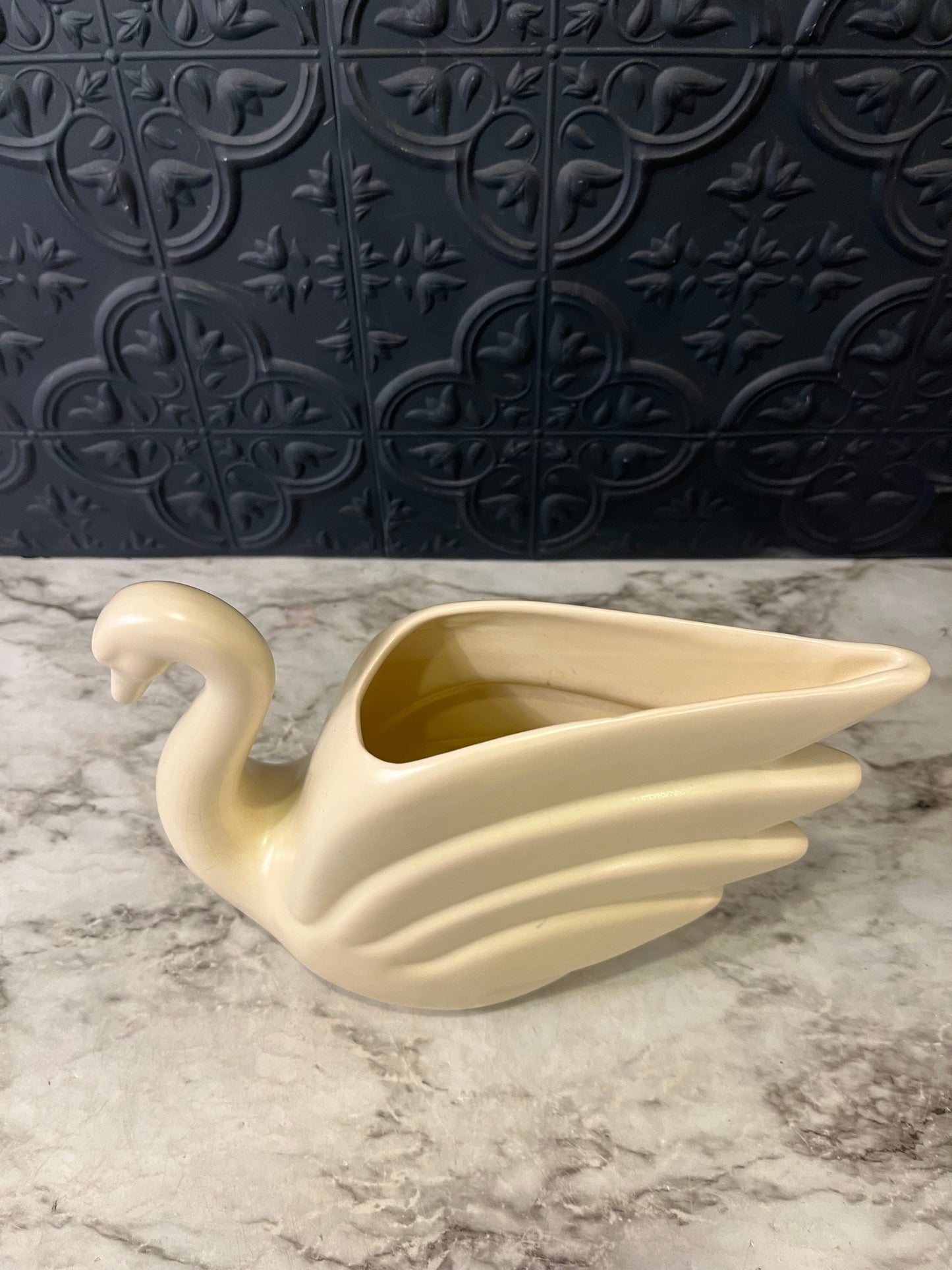 Cream Swan Planter
