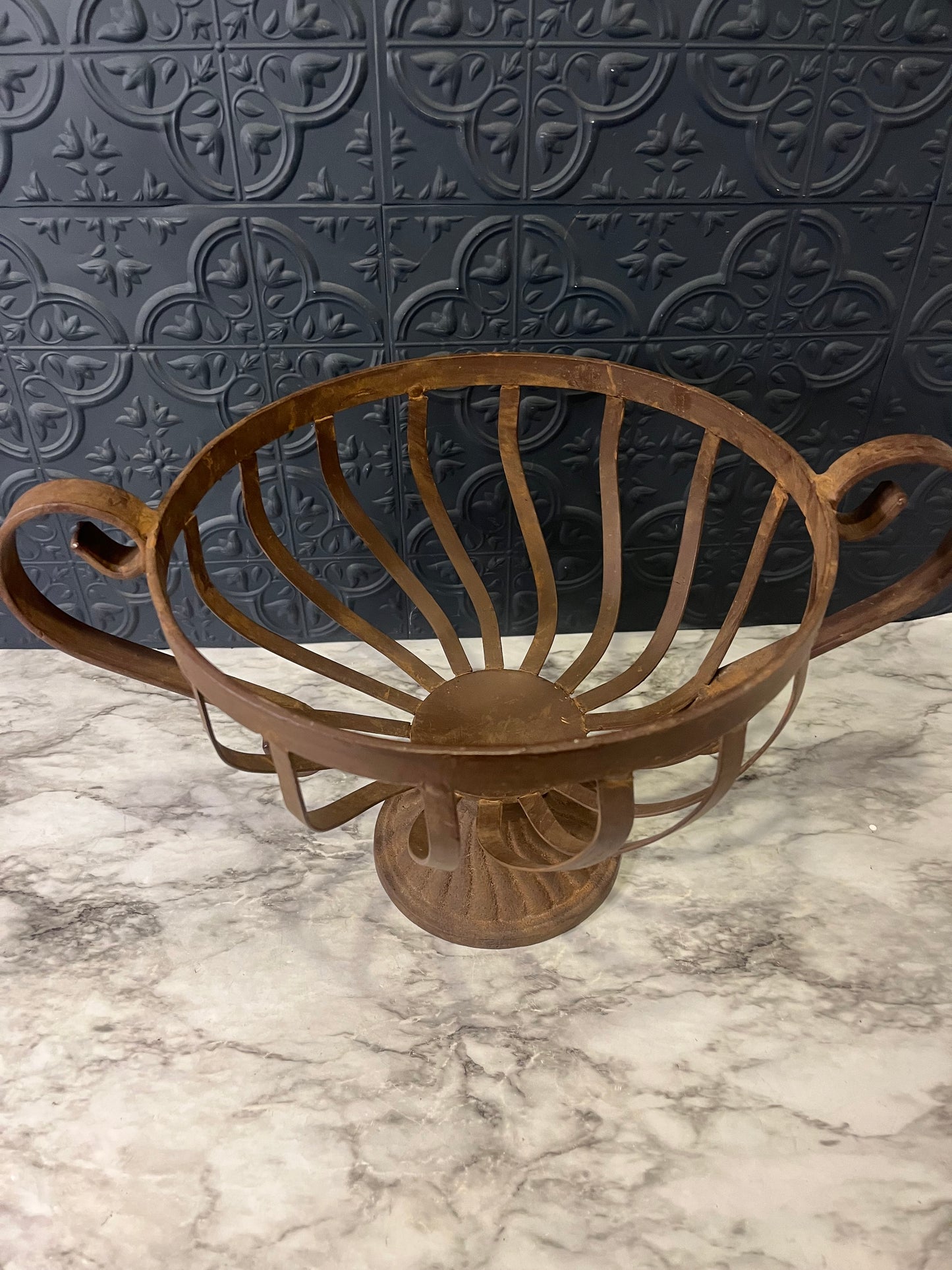 Wrought Iron Metal Basket Plant Pot