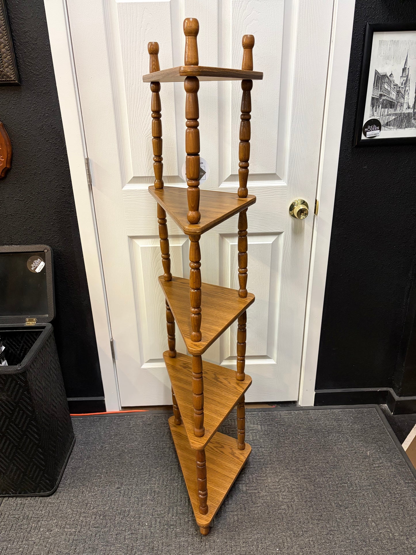 Corner Laminate Spindle Shelf