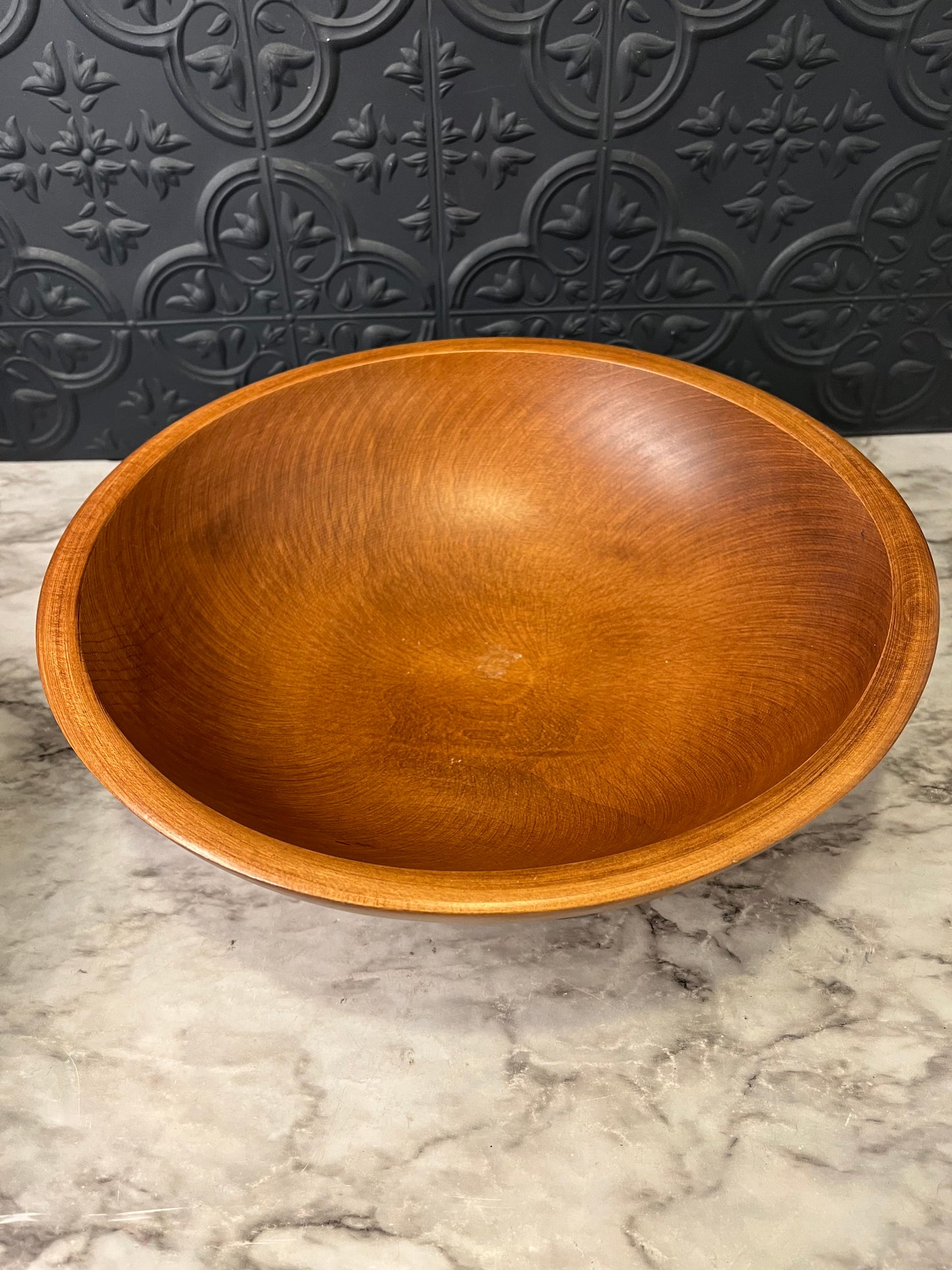 Wood Bowl with 3 Round wood feet