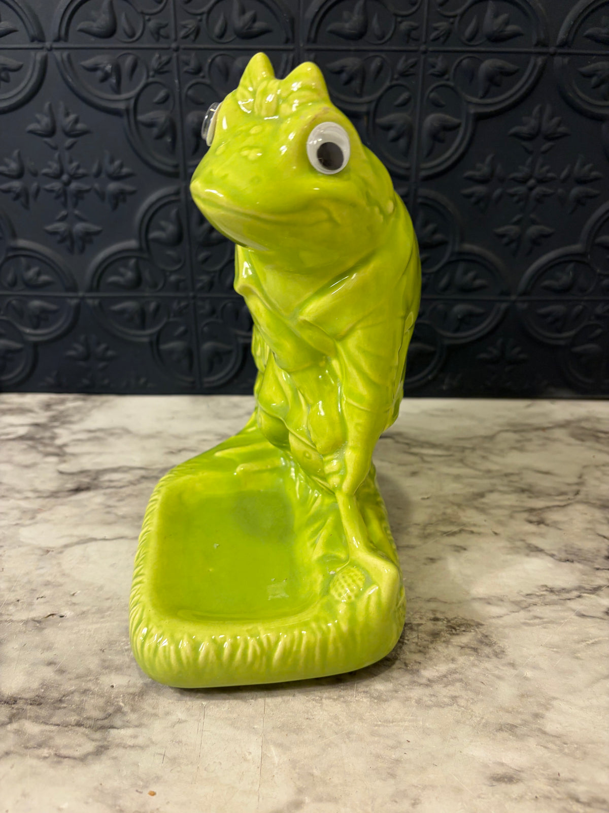 Green Ceramic Frog Golfer