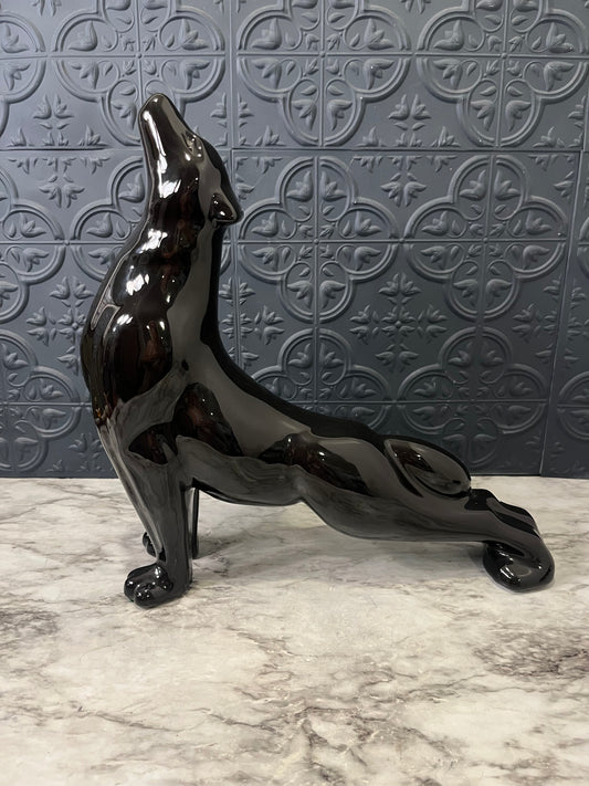 Haegar Black Howling Wolf Statue