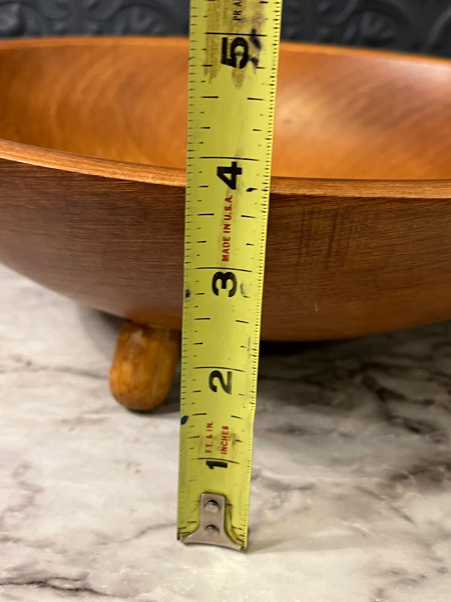 Wood Bowl with 3 Round wood feet