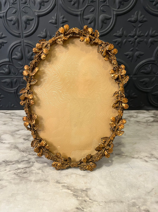 Oval Hibiscus Frame