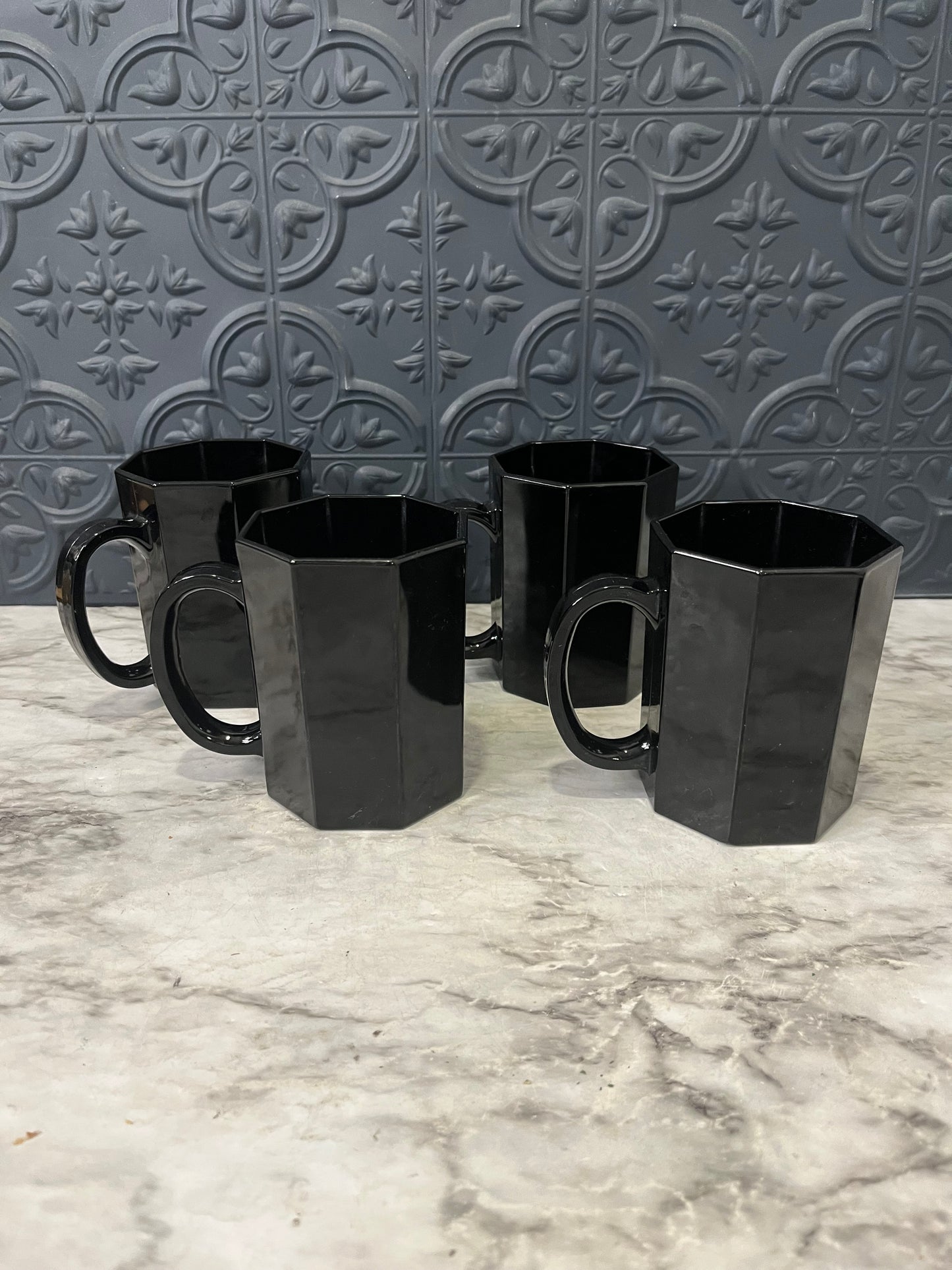 Black Octagon set of 4 mugs France