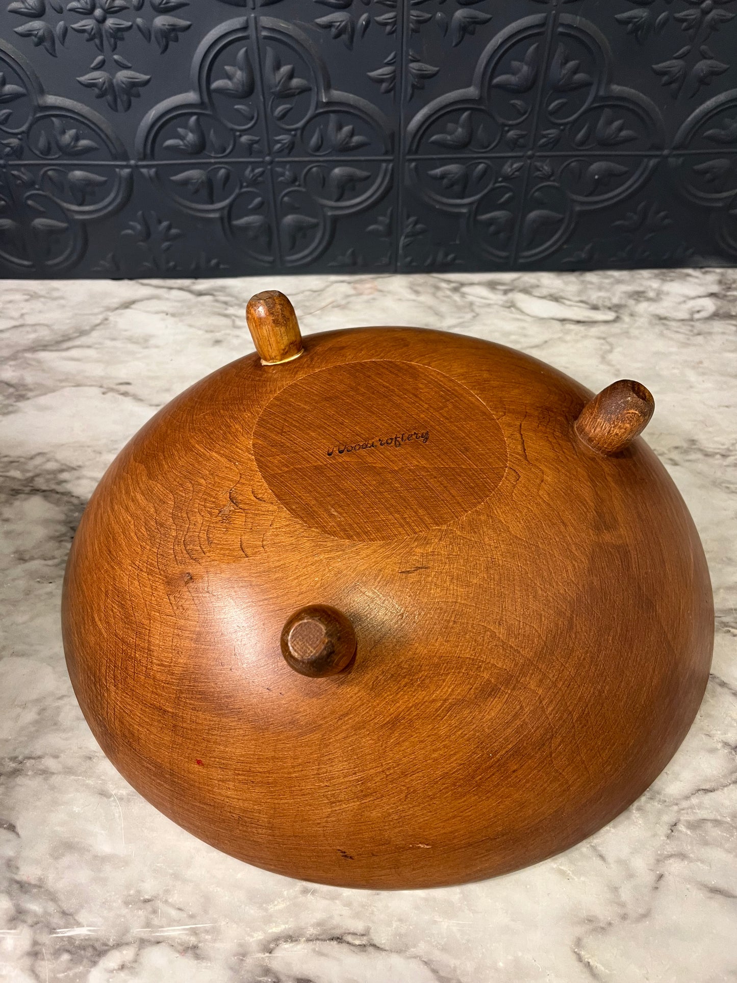 Wood Bowl with 3 Round wood feet