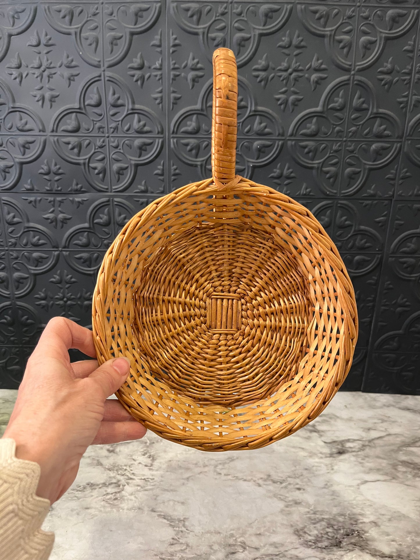 Round Wicker Basket with large Side Handle