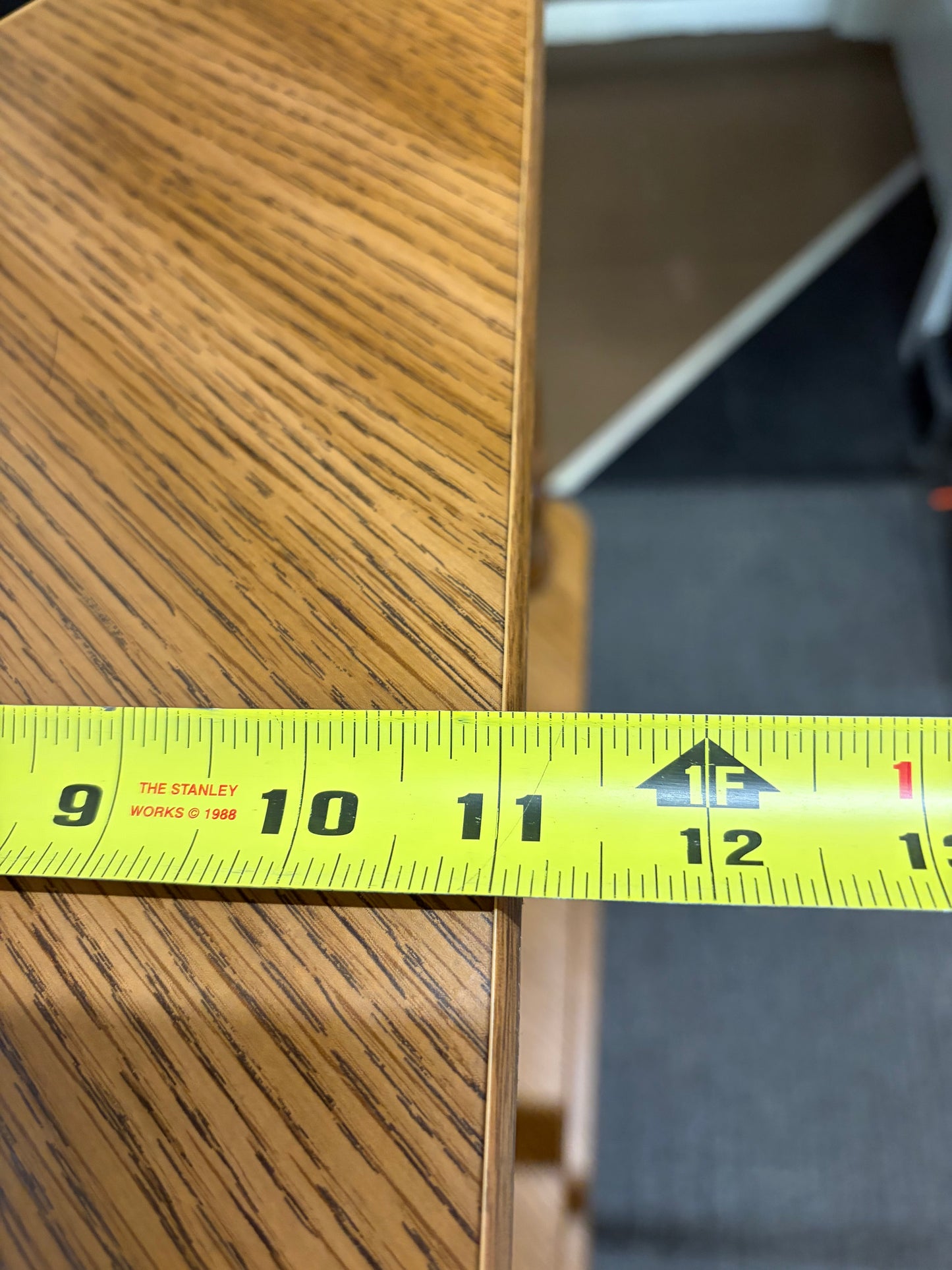 Corner Laminate Spindle Shelf