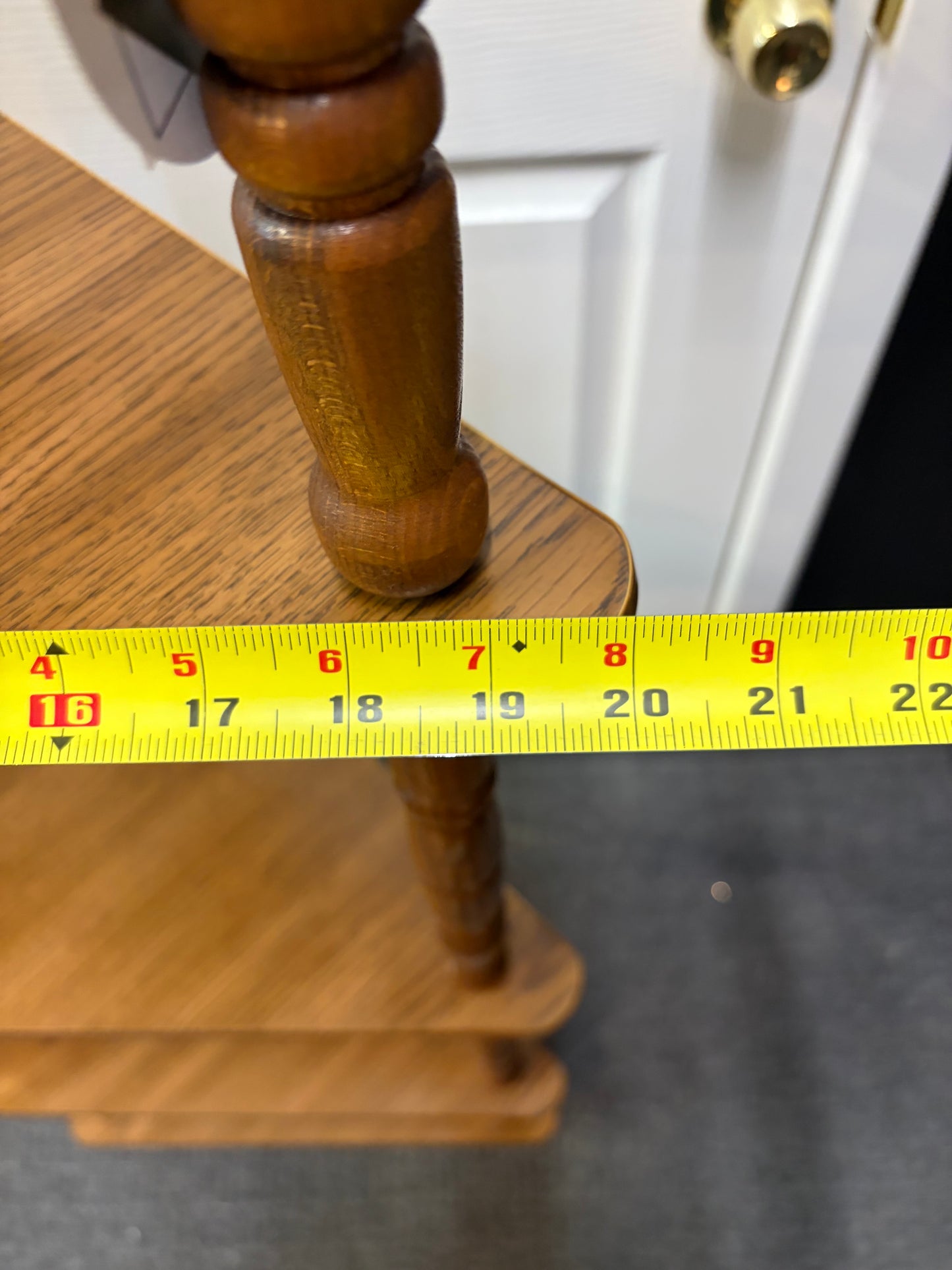 Corner Laminate Spindle Shelf