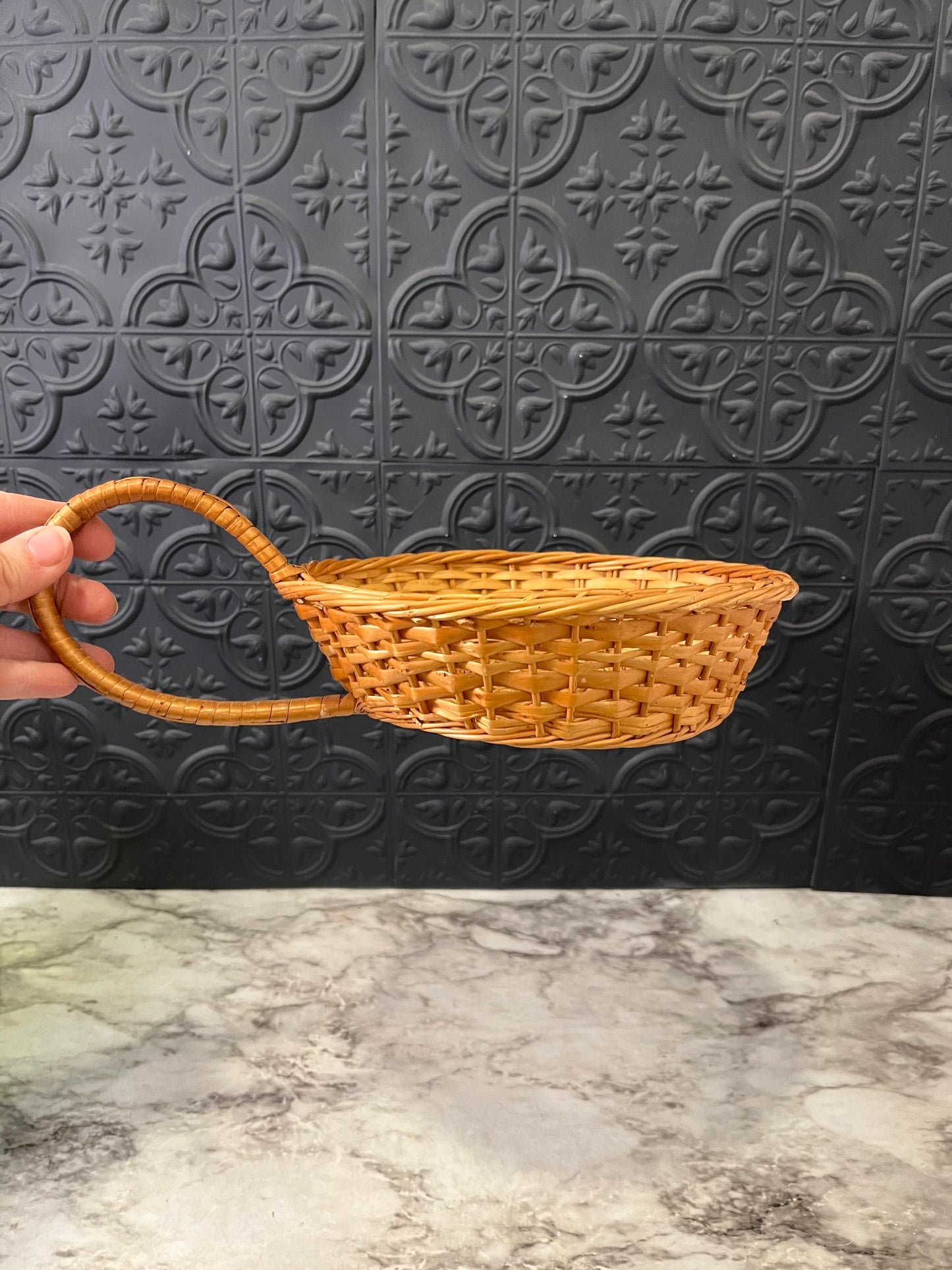 Round Wicker Basket with large Side Handle
