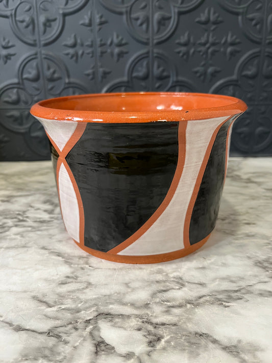 Black and White Terracotta Round Planter/bowl