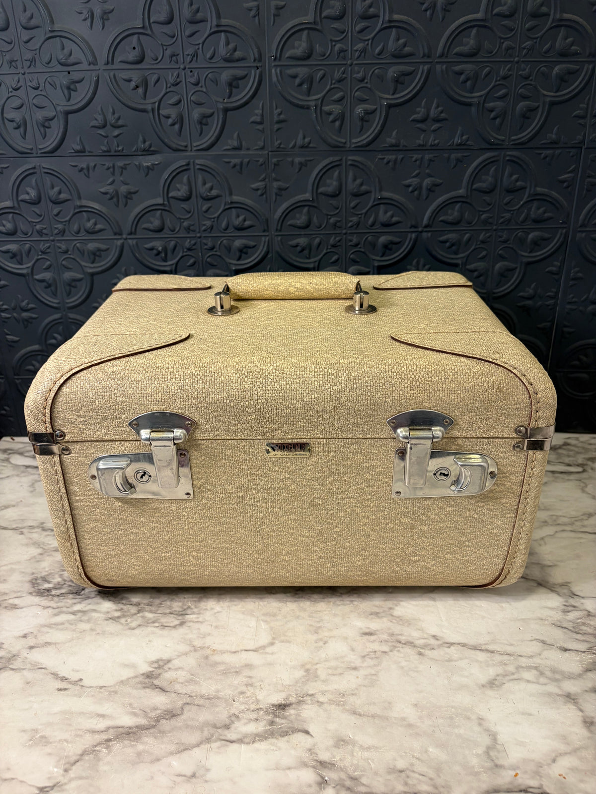 Vogue Cream Travel Small Case