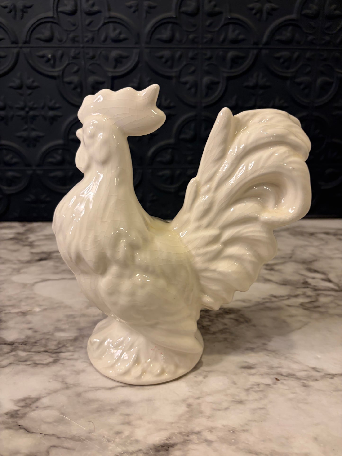 Cream Crackle Rooster with Chip