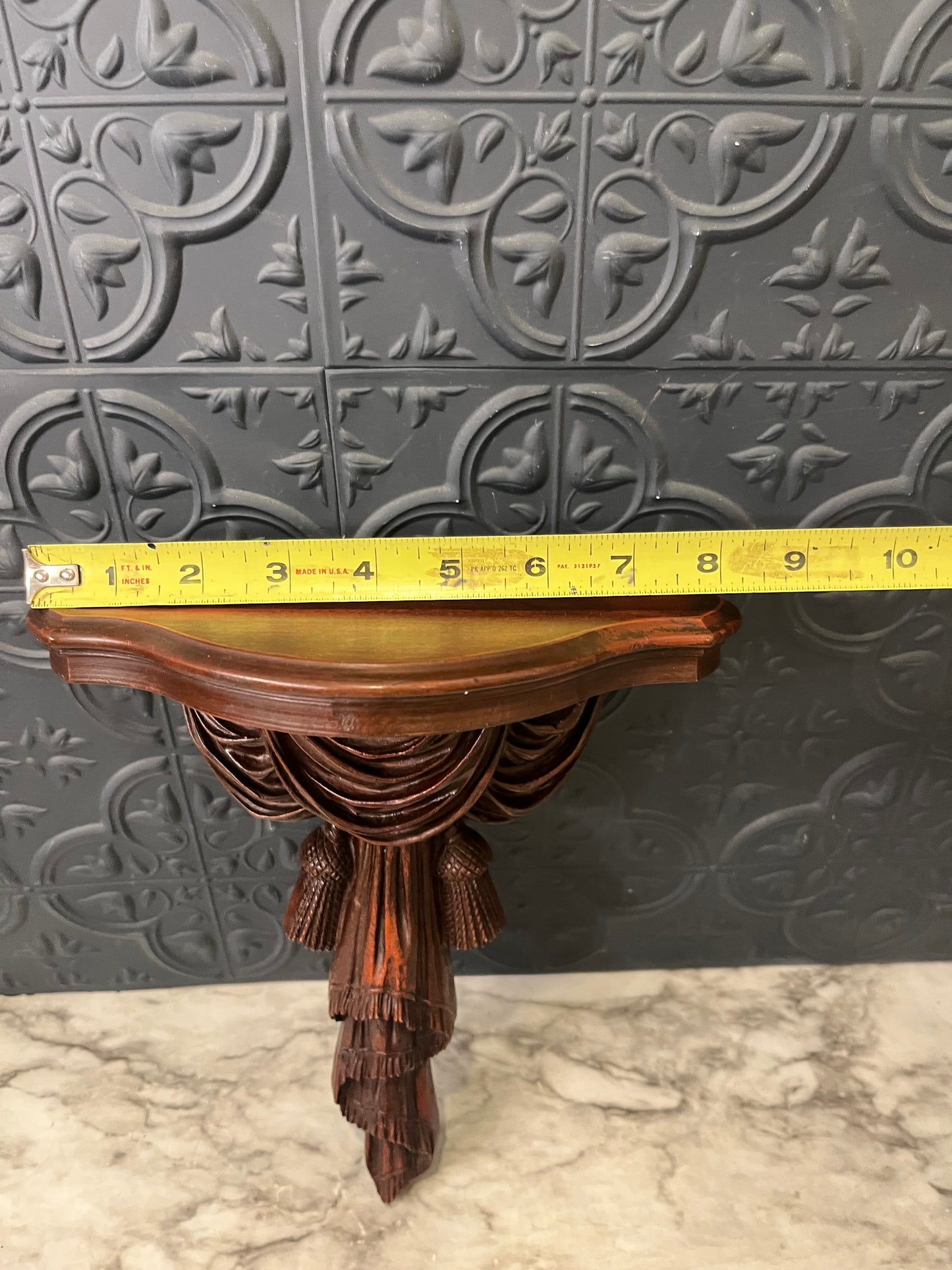 Syroco Wood Drape Wall Ledge