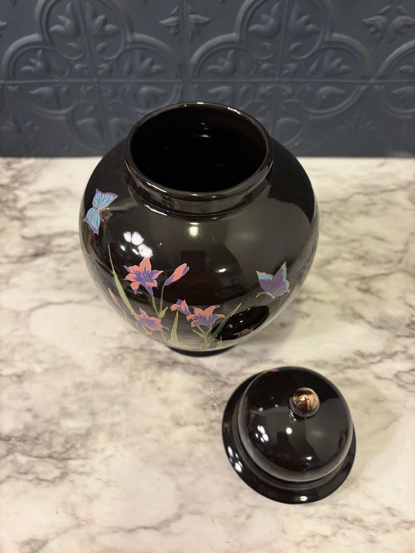 Black Ginger Jar with Lillies 8"
