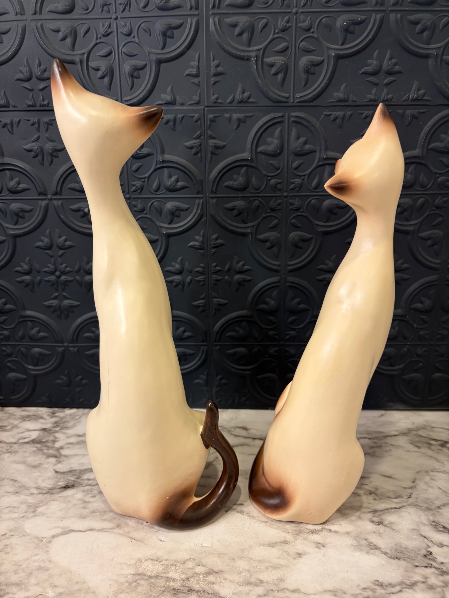 Napco Set of 2 Siamese Cats