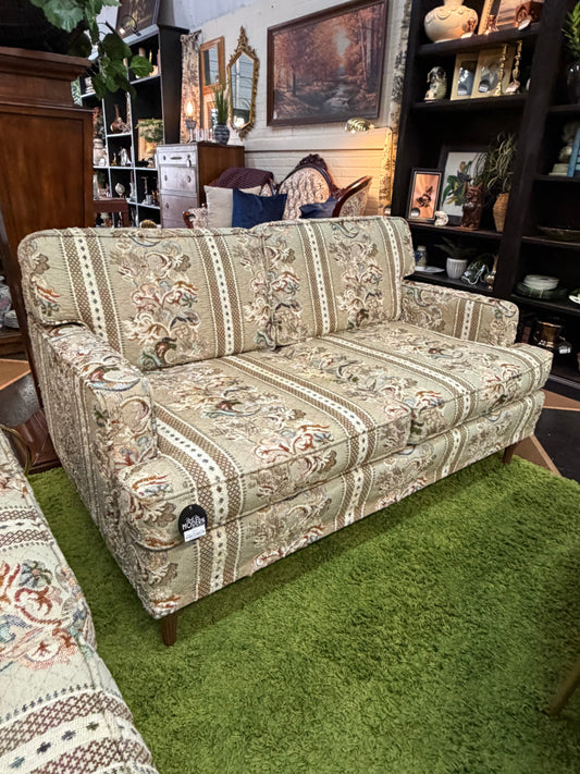 Vintage Loveseat Crem Multi Color