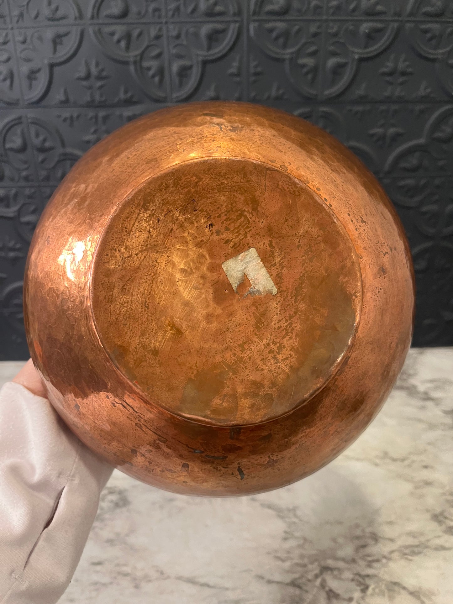 Hammered Copper Cachepot with  Twisted Rope handle