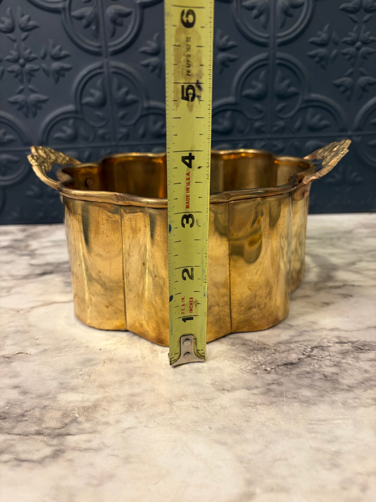 Brass Scallopped Pot with Handles Sm.